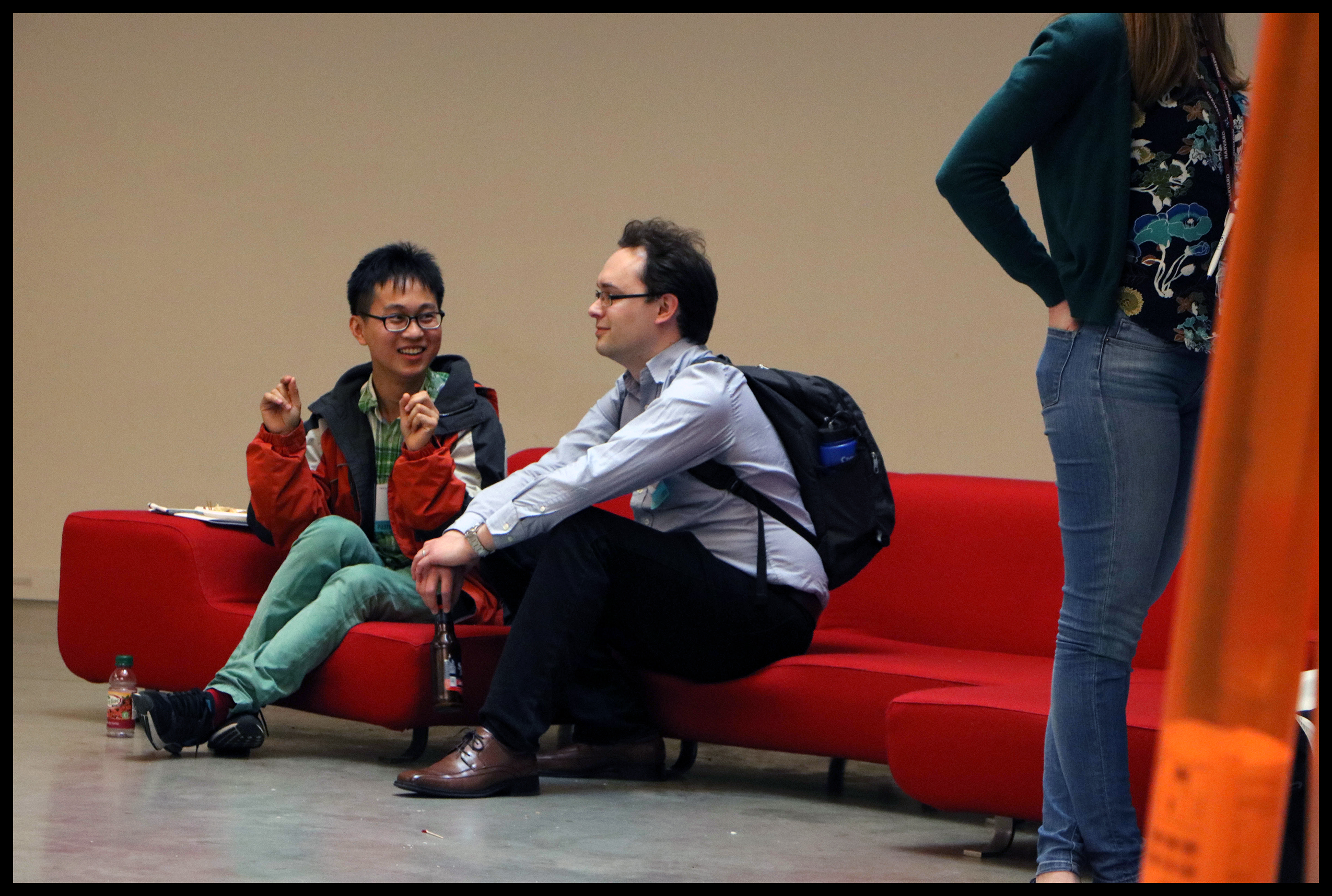 Two HSCI community members take a break
