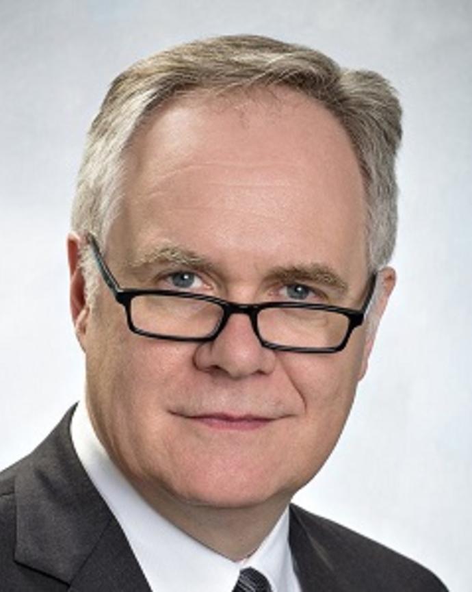 Calum Macrae small headshot image