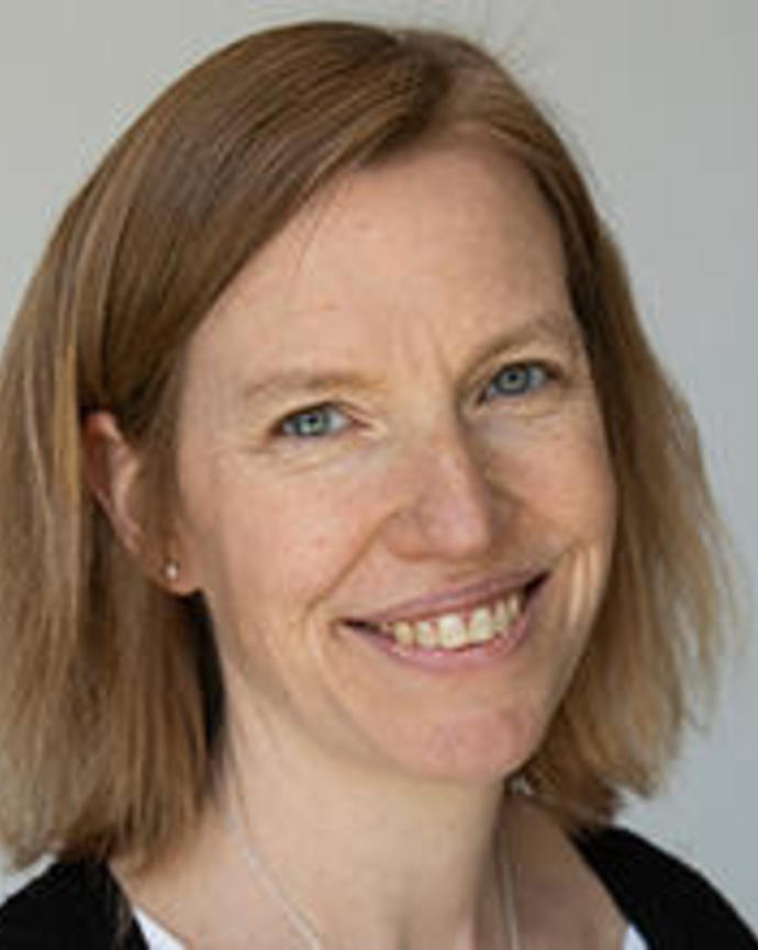Headshot, Amy Wagers
